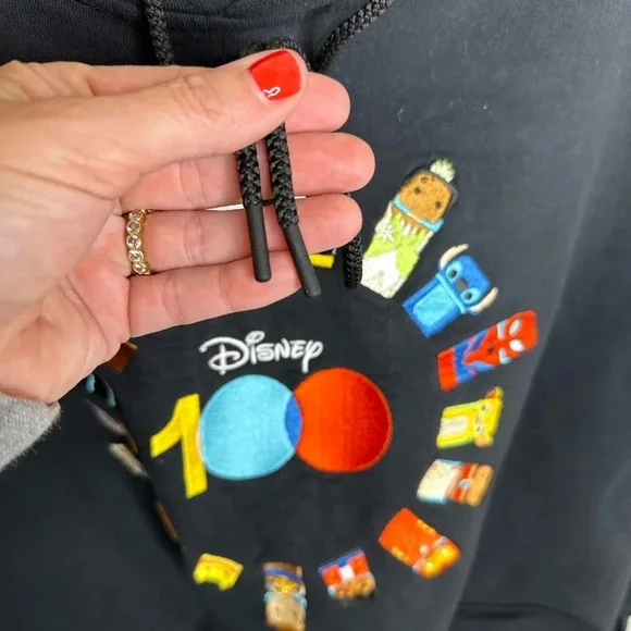 Disney 100 Hoodie Black Sweatshirt Disney Parks 100th Anniversary Pullover - Picture 6 of 8